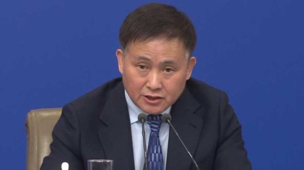 中国股票配资 中国人民银行行长潘功胜会见国际货币基金组织总裁格奥尔基耶娃